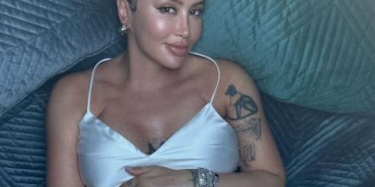 Dafina Zeqiri ndez sërish rrjetin: “Jam e lirë, e shëndetshme dhe larg toksicitetit”